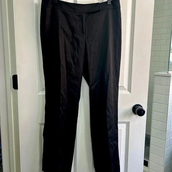 LOFT Pants - EUC Ann Taylor LOFT black “Marisa” pants. Straight leg. 9” rise. Flat front.Sz 6